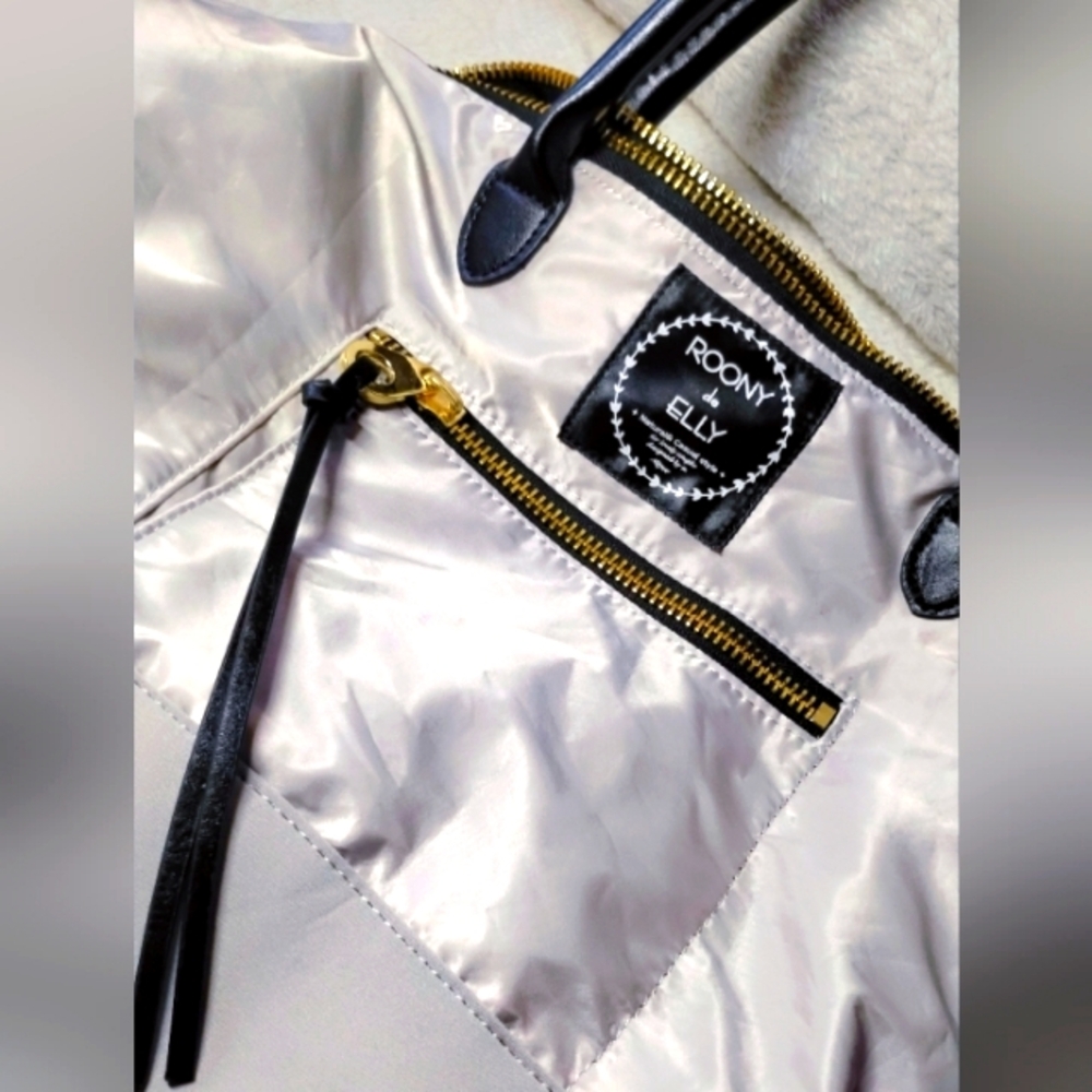ROONY de ELLY Travel Bag - Silver and Black